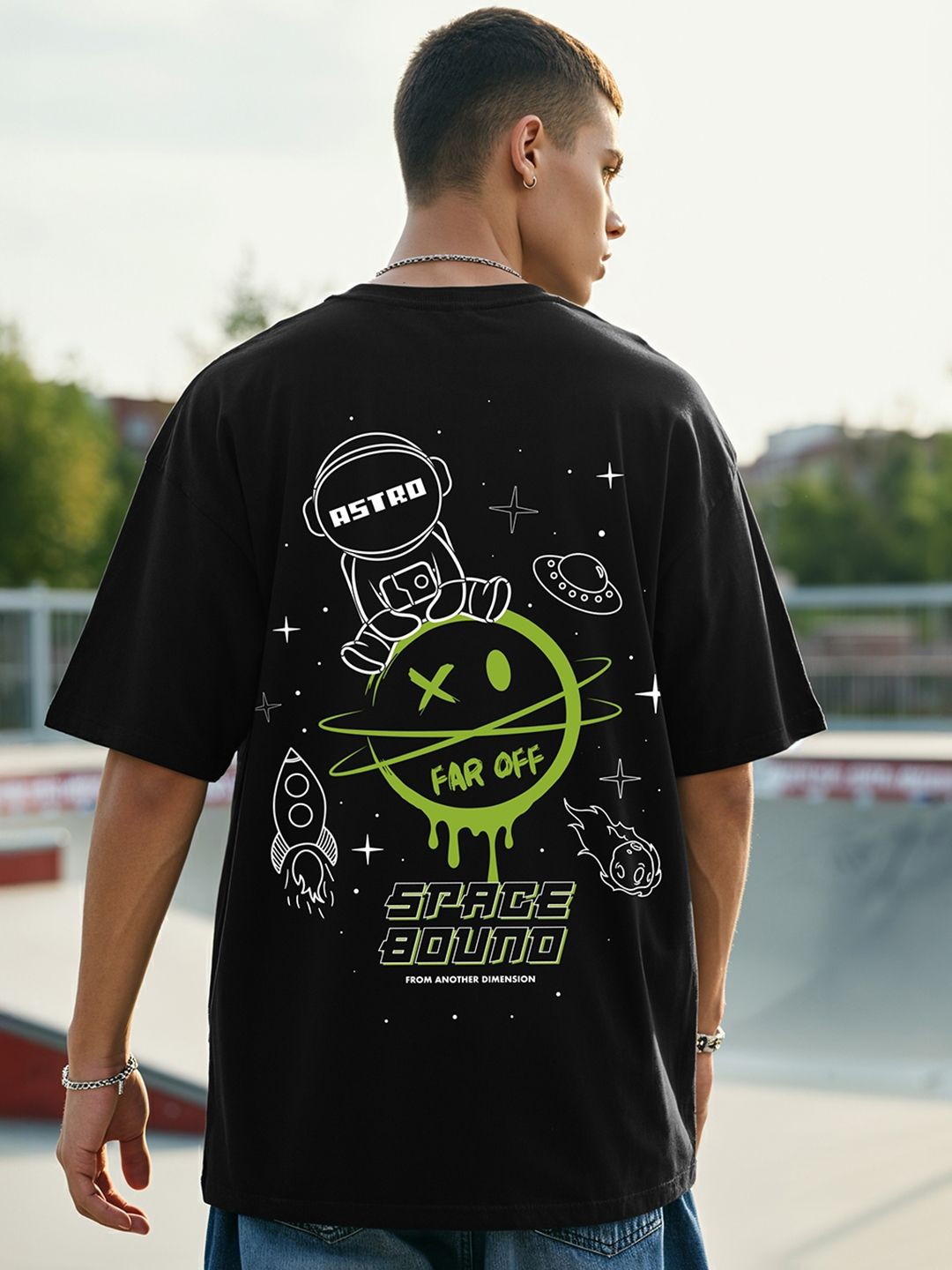 Bewakoof Men Printed Oversize Cotton T-shirt