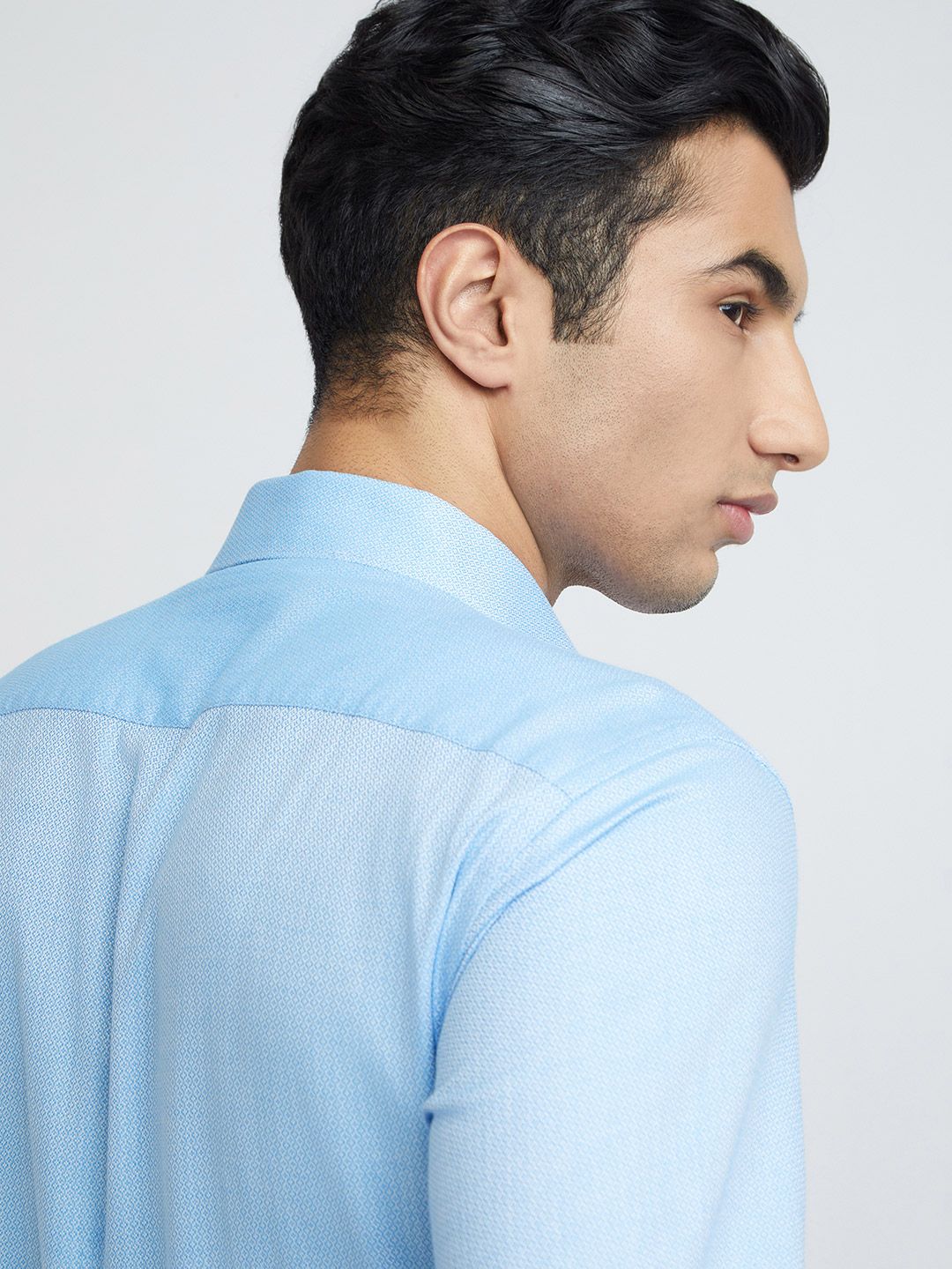 Raymond Men Slim Fit Pure Cotton Self Design Formal Shirt