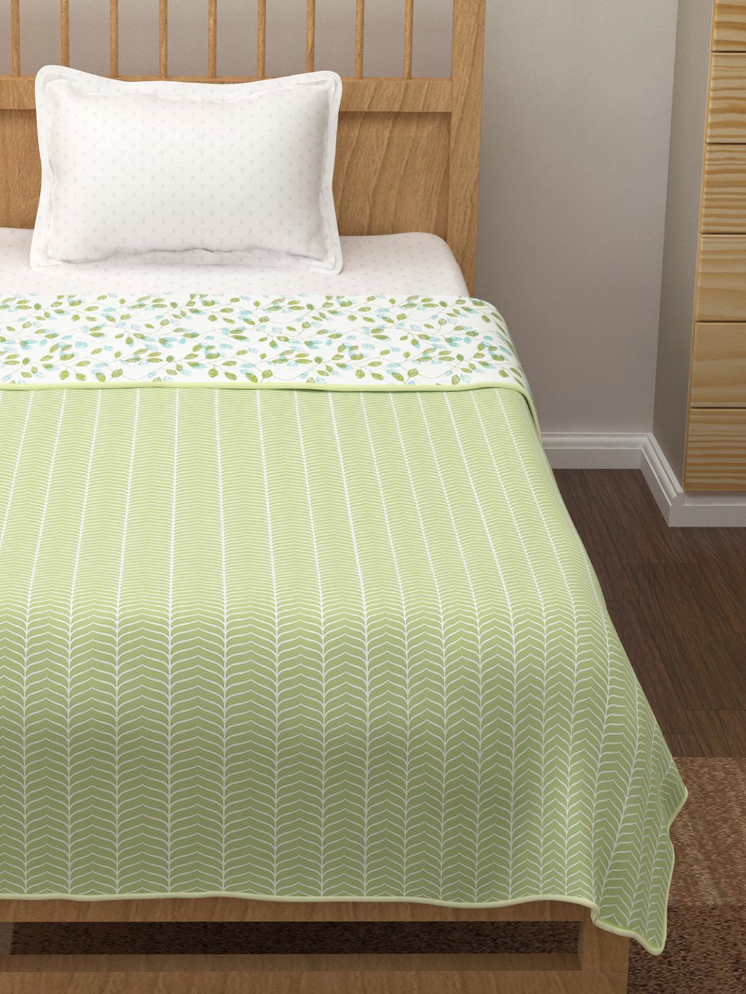 Story@home White & Green Floral Mild Winter 150 GSM Single Bed Dohar