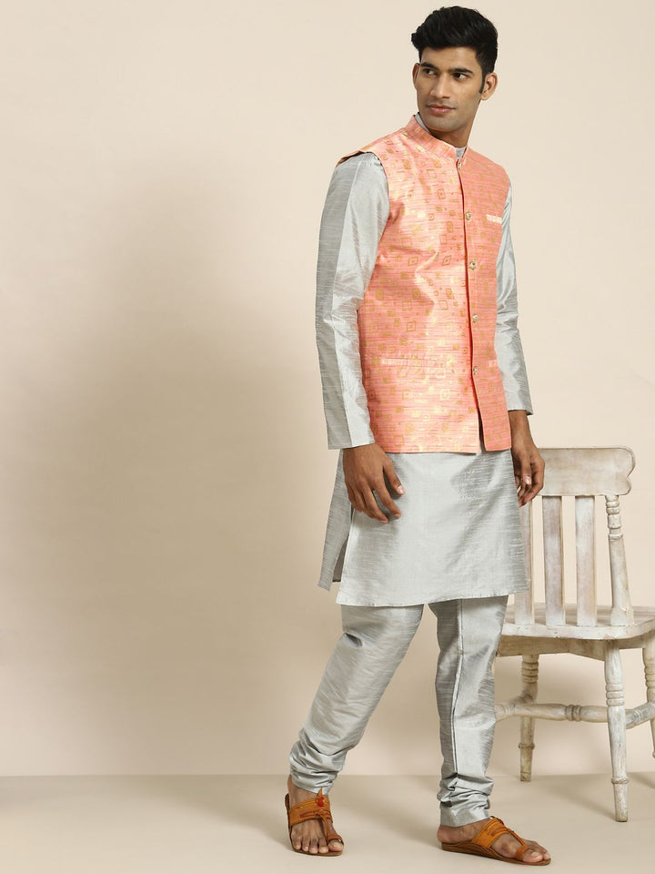 SOJANYA Kurta Rekaan Tenunan Lelaki dengan Churidar dengan Jaket Nehru
