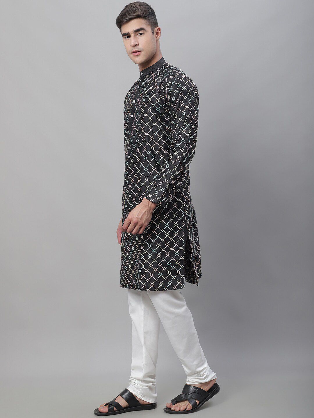 SOJANYA Embroidered Regular Kurta with Churidar