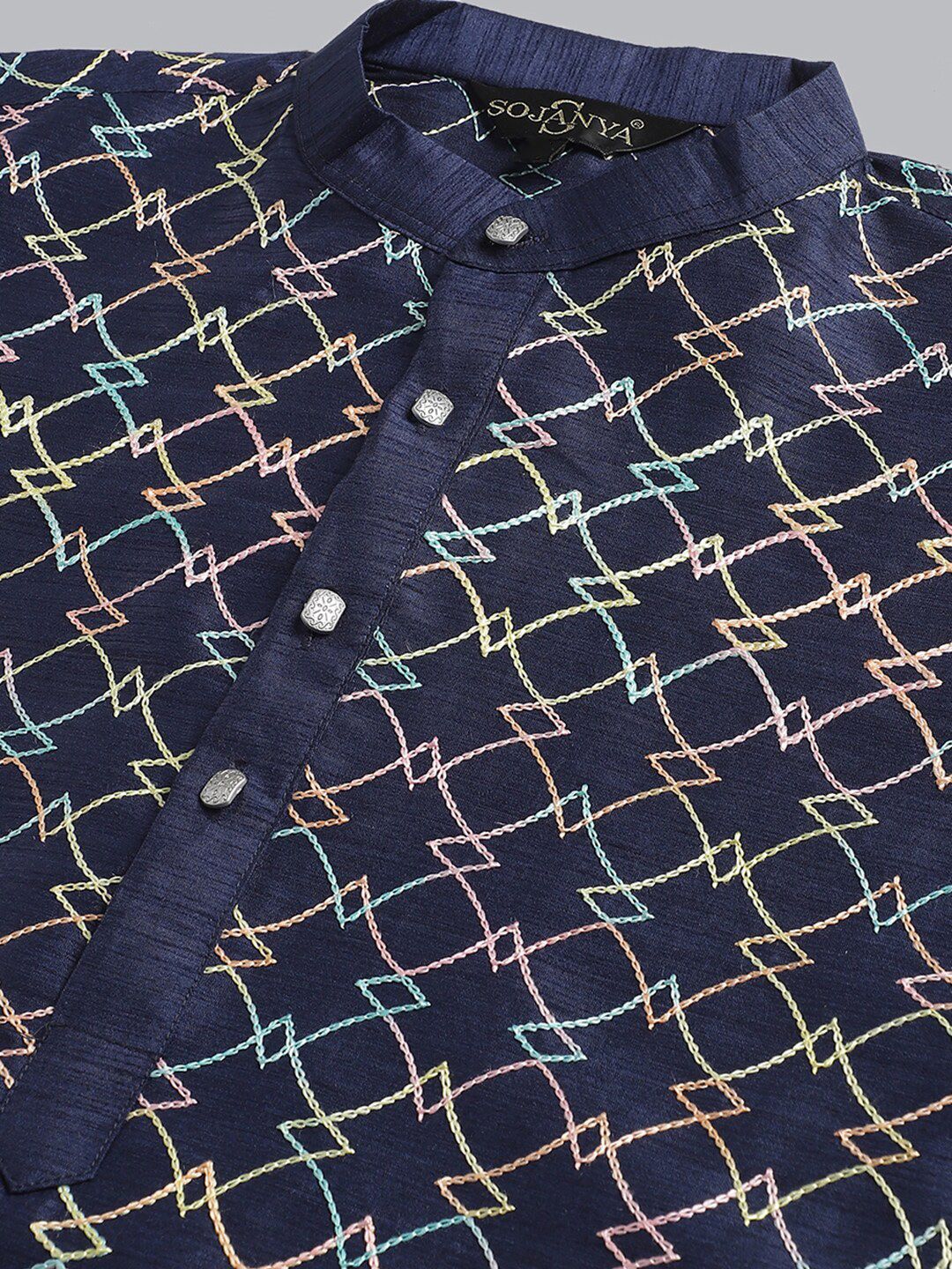 SOJANYA Geometric Embroidered Straight Kurta With Churidar