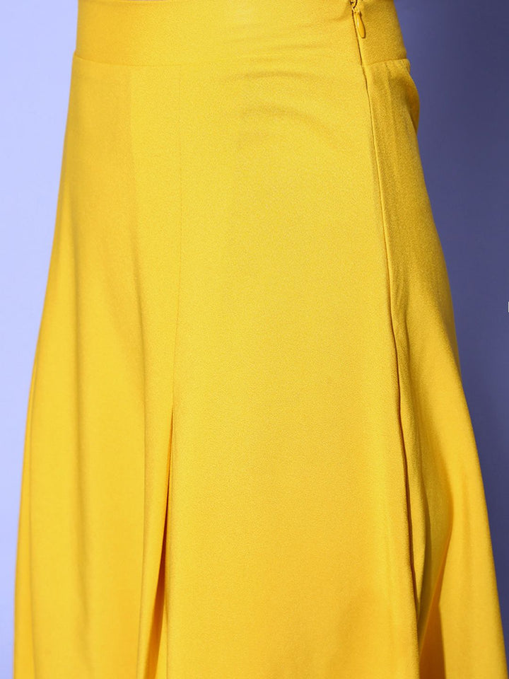 Berrylush Women Mustard Solid Top with Skirt