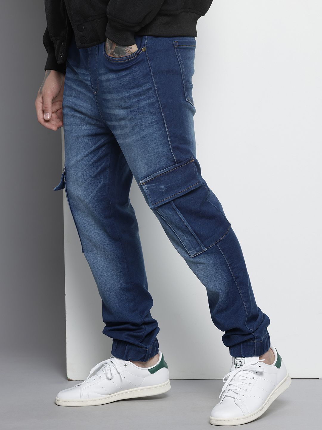 The Indian Garage Co Men Light Fade Stretchable Cargo Jeans