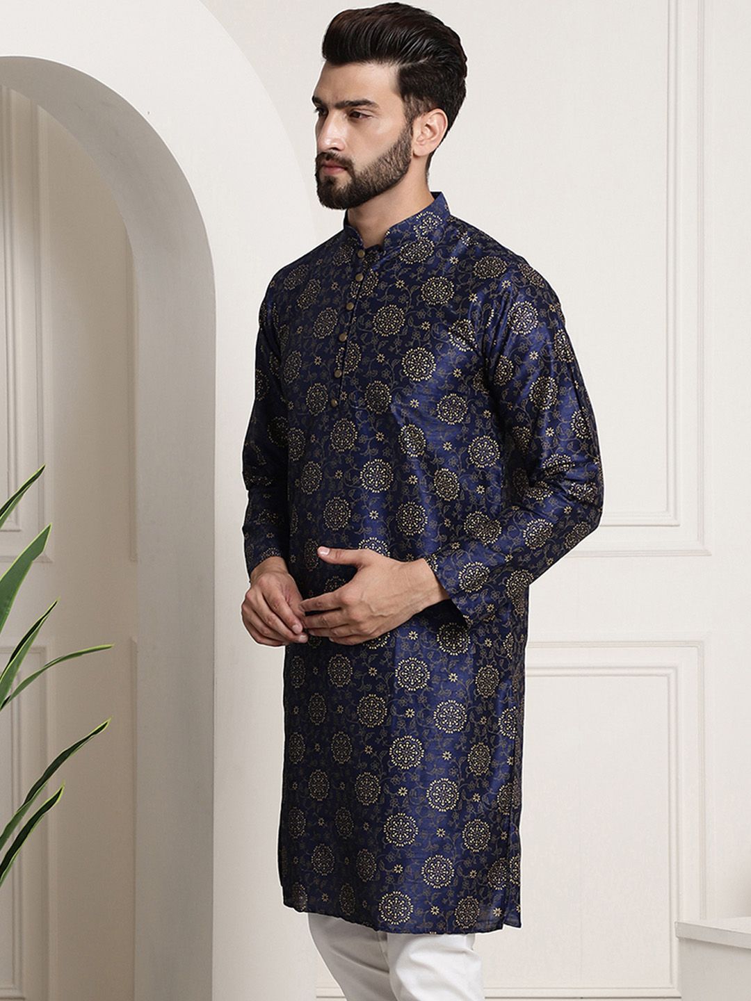 Sojanya Floral Printed Mandarin Collar Straight Kurta