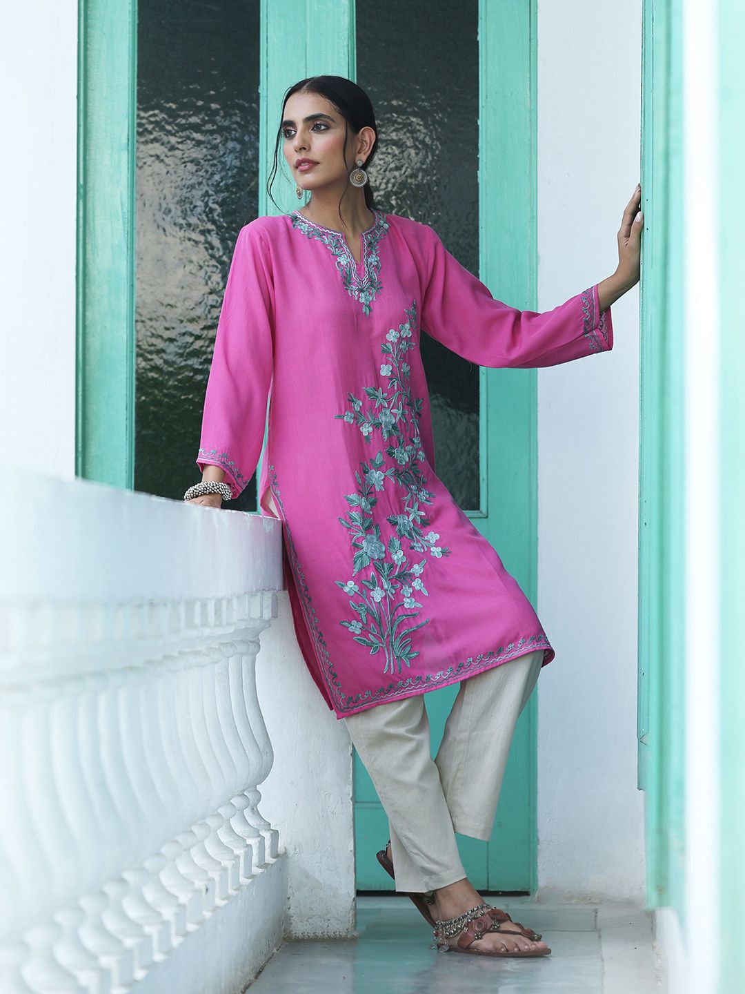 House of Chikankari Women Pink Cotton Aari Sulam Kurta