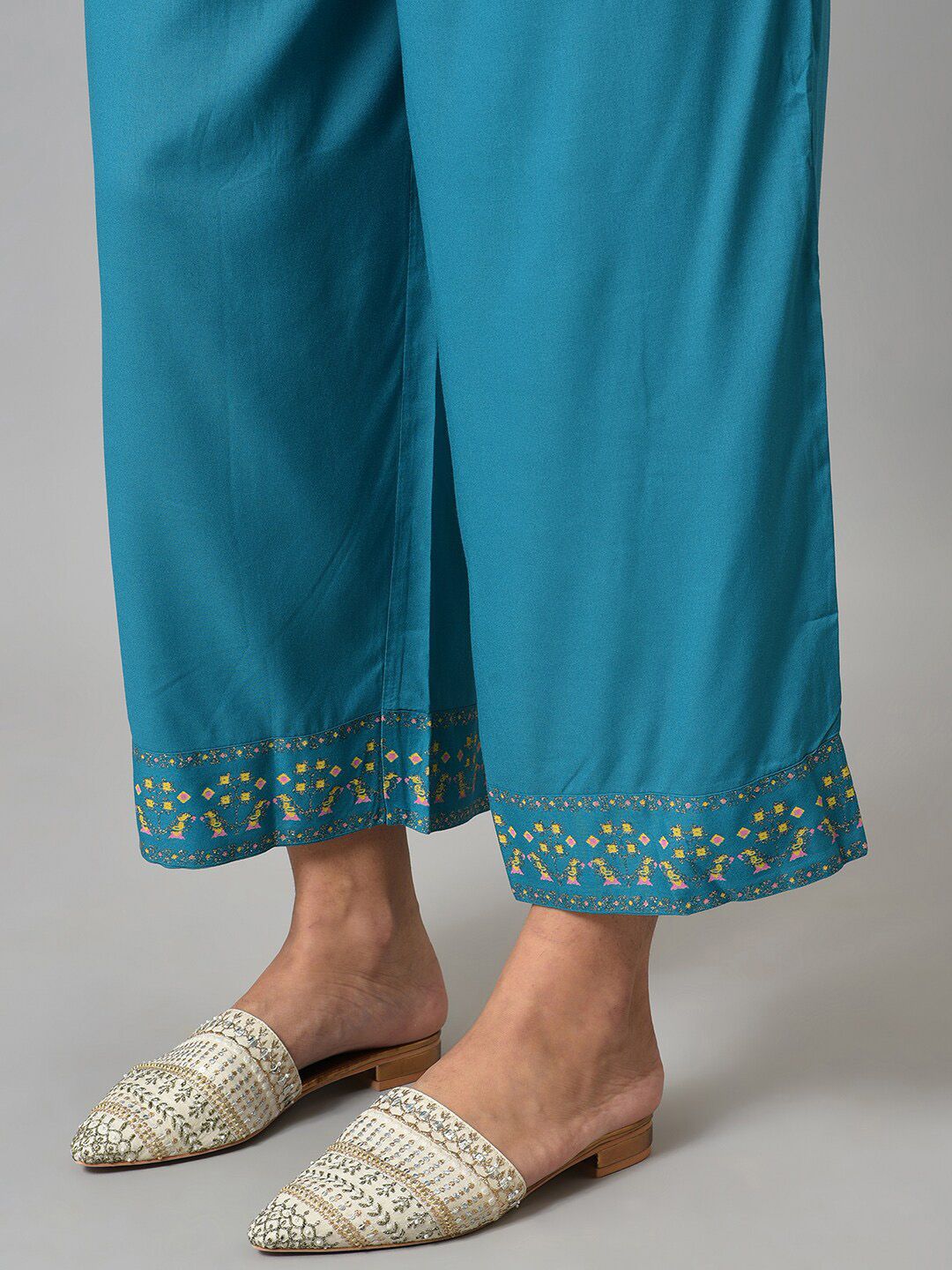 W Women Geometric Printed Panelled Kurta with Palazzos