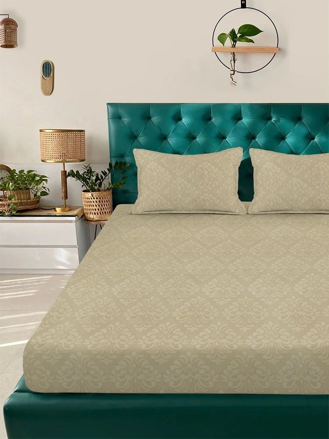 Myntra Elegant Homes Beige Floral 300 TC Cadar Katil King dengan 2 Sarung Bantal