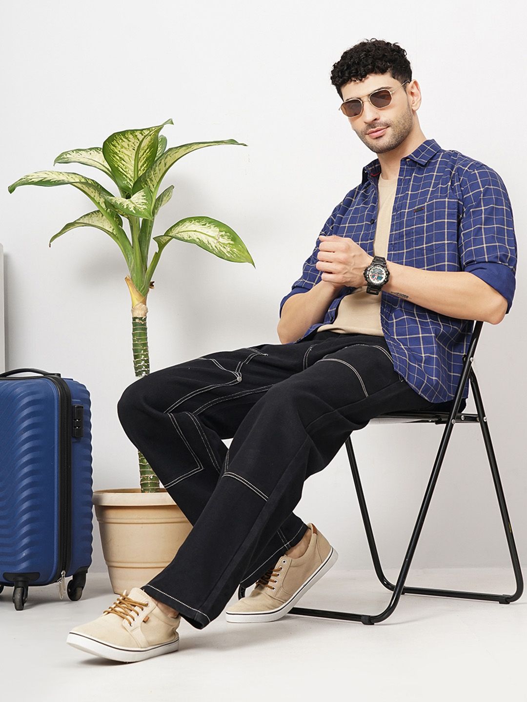 The Indian Garage Co Men Navy Blue & Grey Slim Fit Checked Casual Shirt