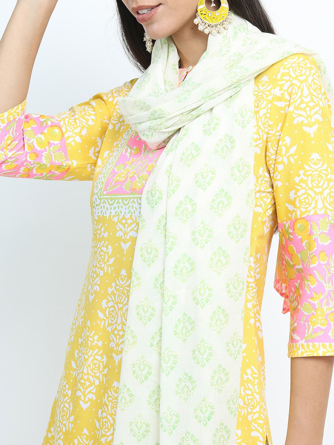 Vishudh Women Yellow Floral Printed Straight Kurti with Trousers & Dupatta