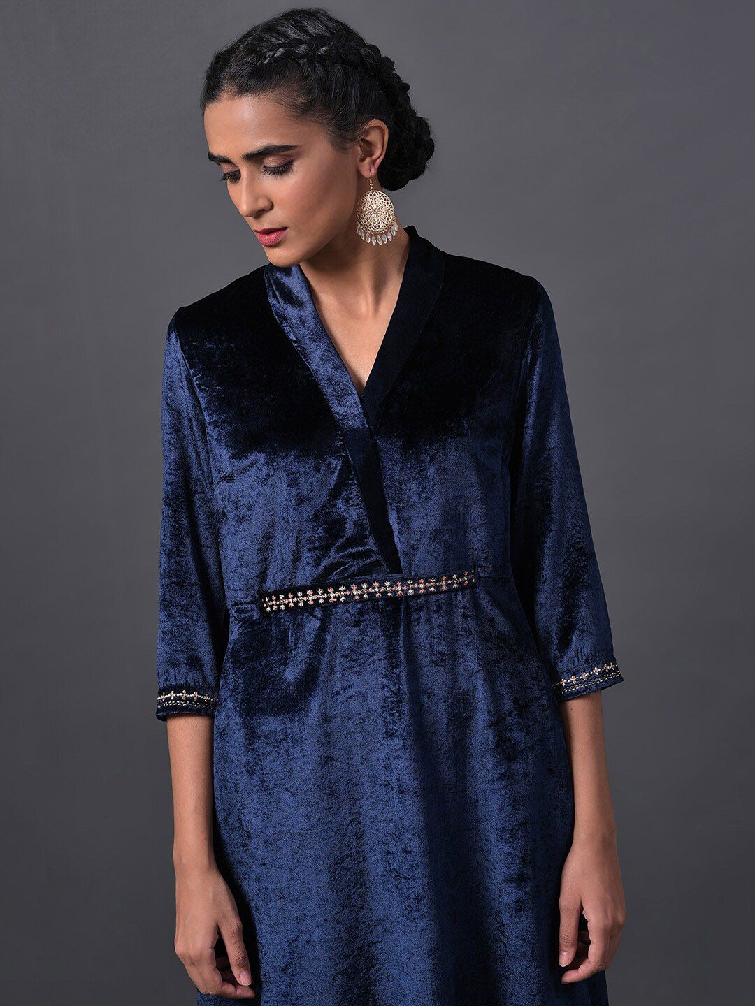W Women Velvet Kurta with Embroidered Belt and Palazzos