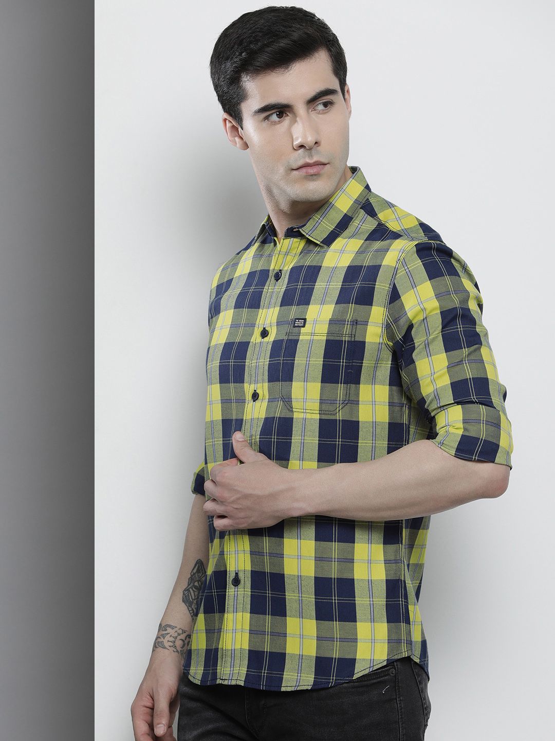 The Indian Garage Co Men Regular Fit Checked Casual Shirt