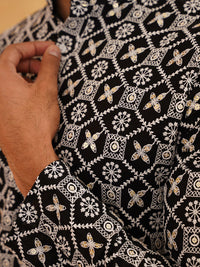 SOJANYA Ethnic Motifs Embroidered Mandarin Collar Thread Work Cotton Kurta with Pyjamas