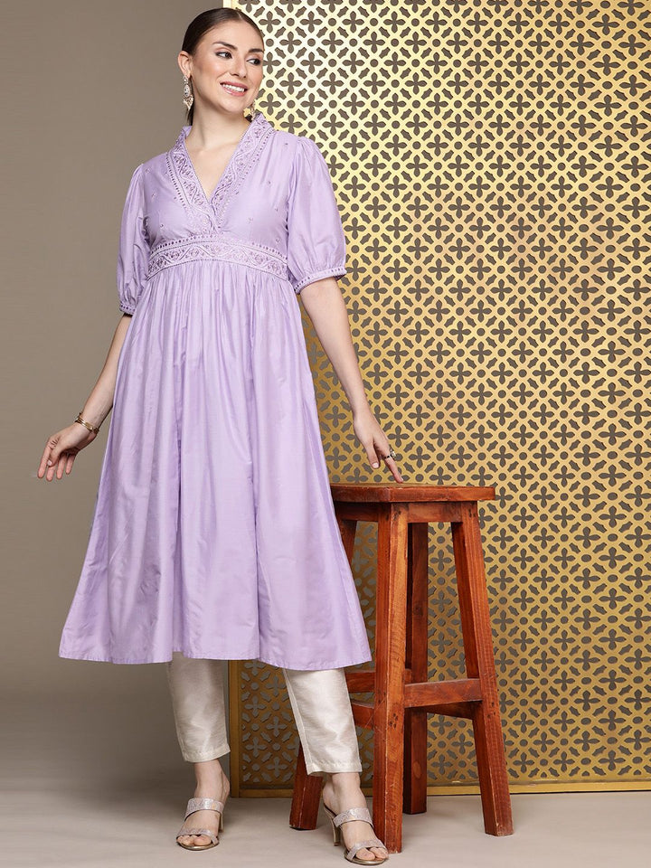 House of Pataudi Jashn Yoke Design Thread Work Floral Kurta