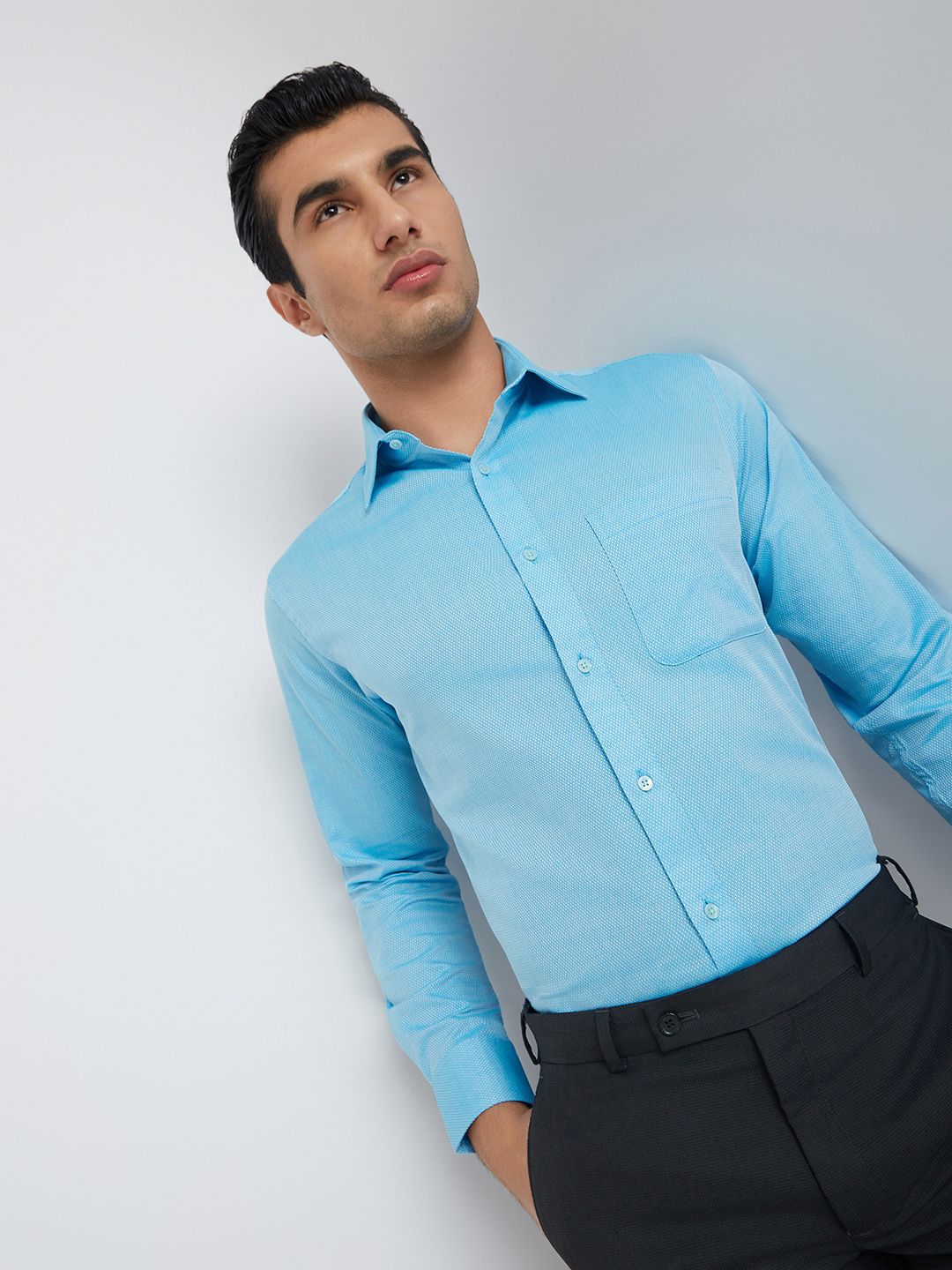 Raymond Textured Pure Cotton Slim Fit Formal Shirt