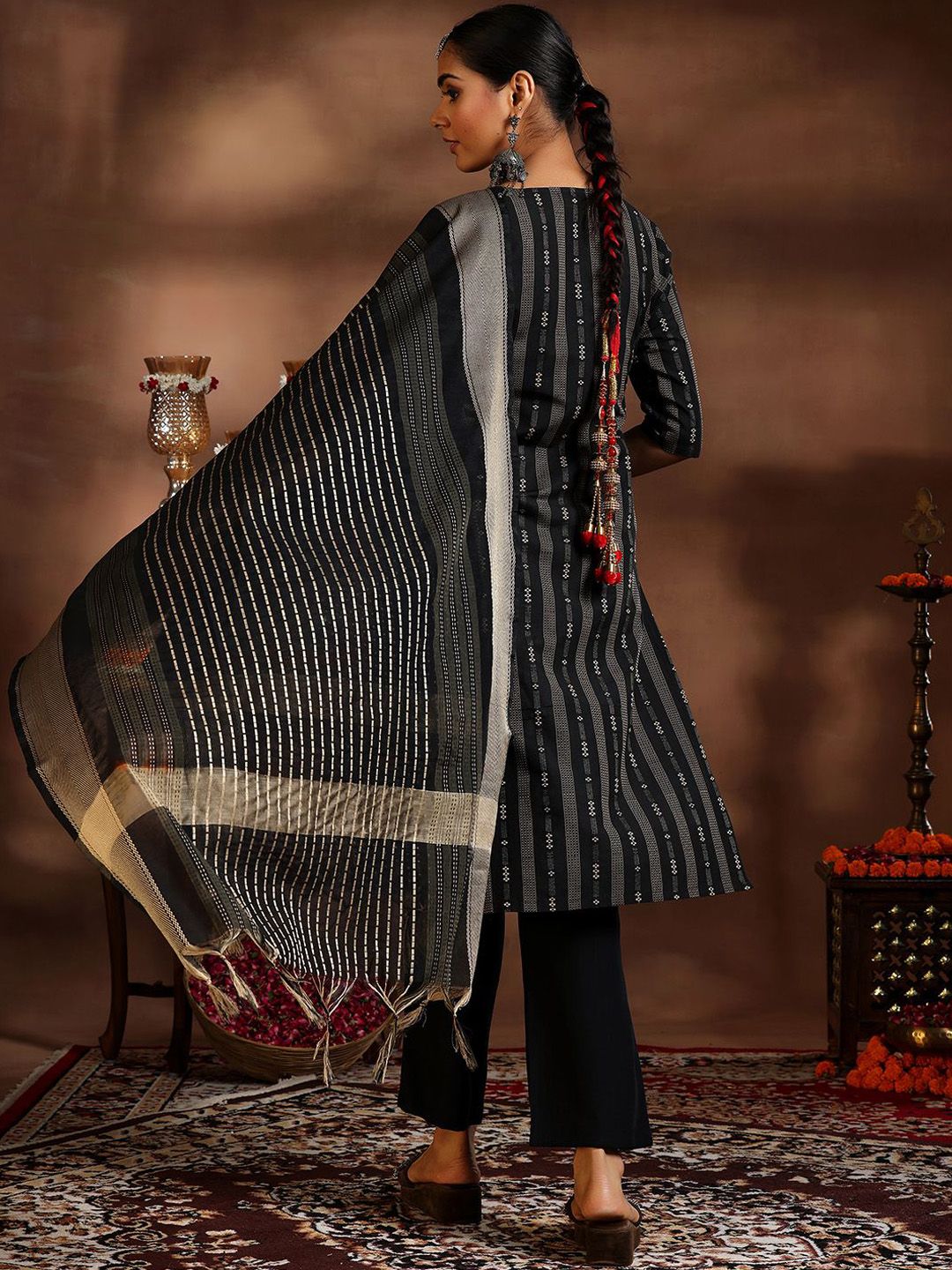Libas Ethnic Motifs Thread Work Straight Kurta with Trousers & With Dupatta