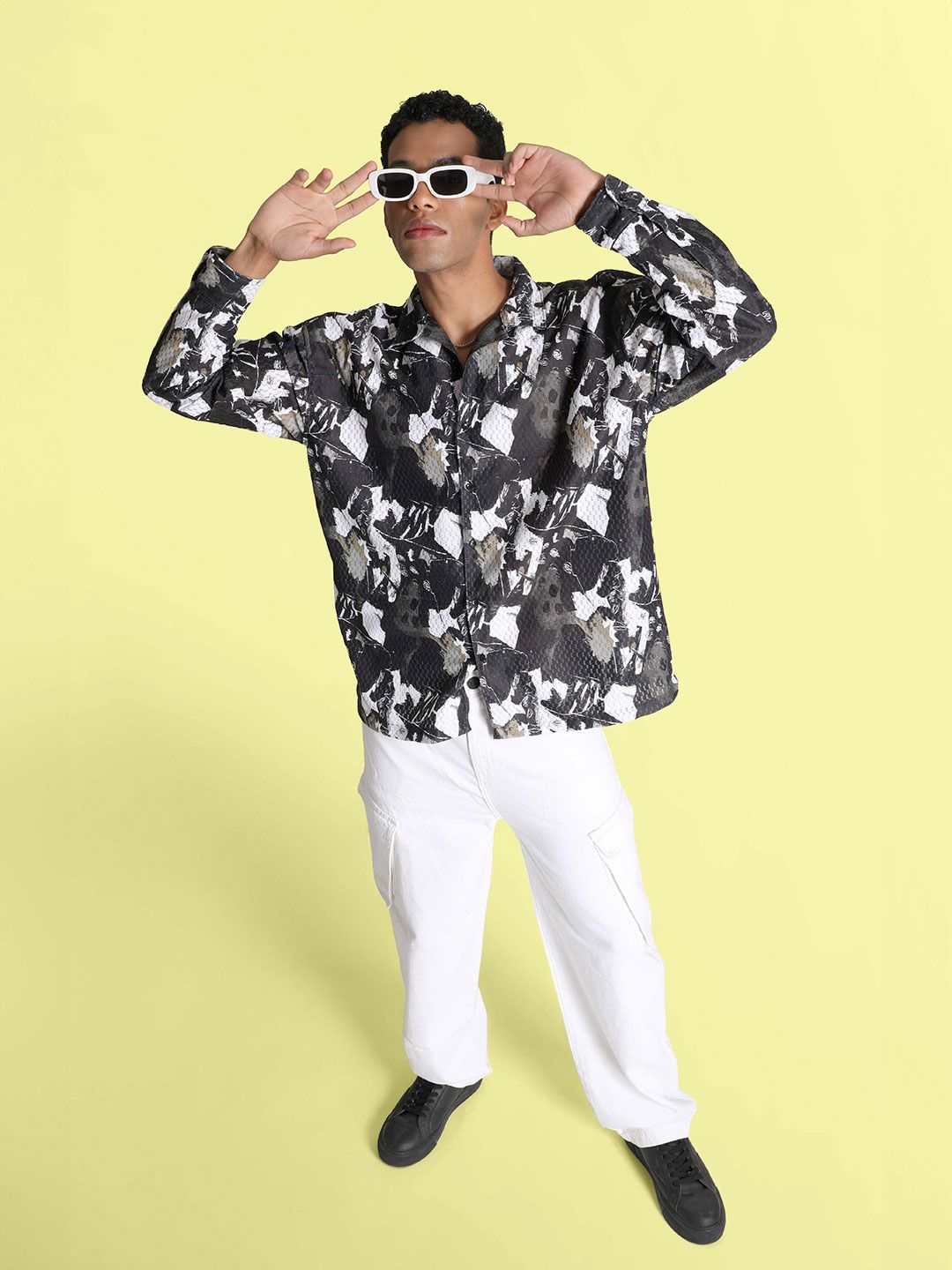 Bene Kleed Men Classic Cuban Collar Abstract Printed Oversized Casual Shirt
