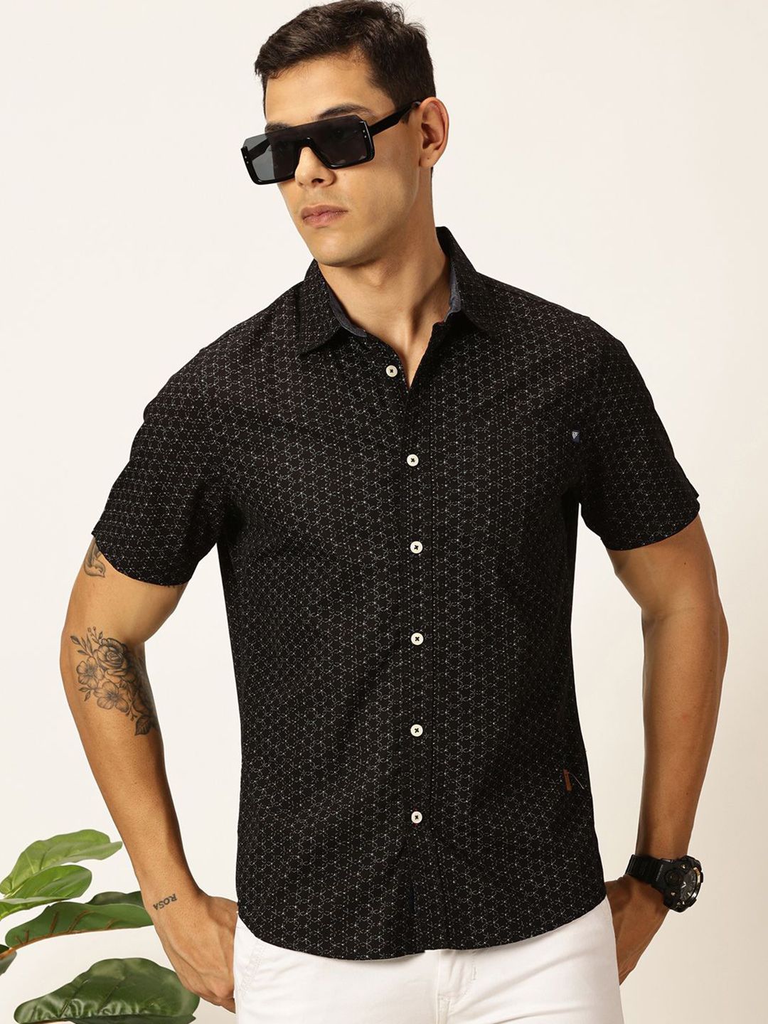 Thomas Scott Men Premium Spread Collar Conversational Printed Cotton Slim Fit Casual Shirt