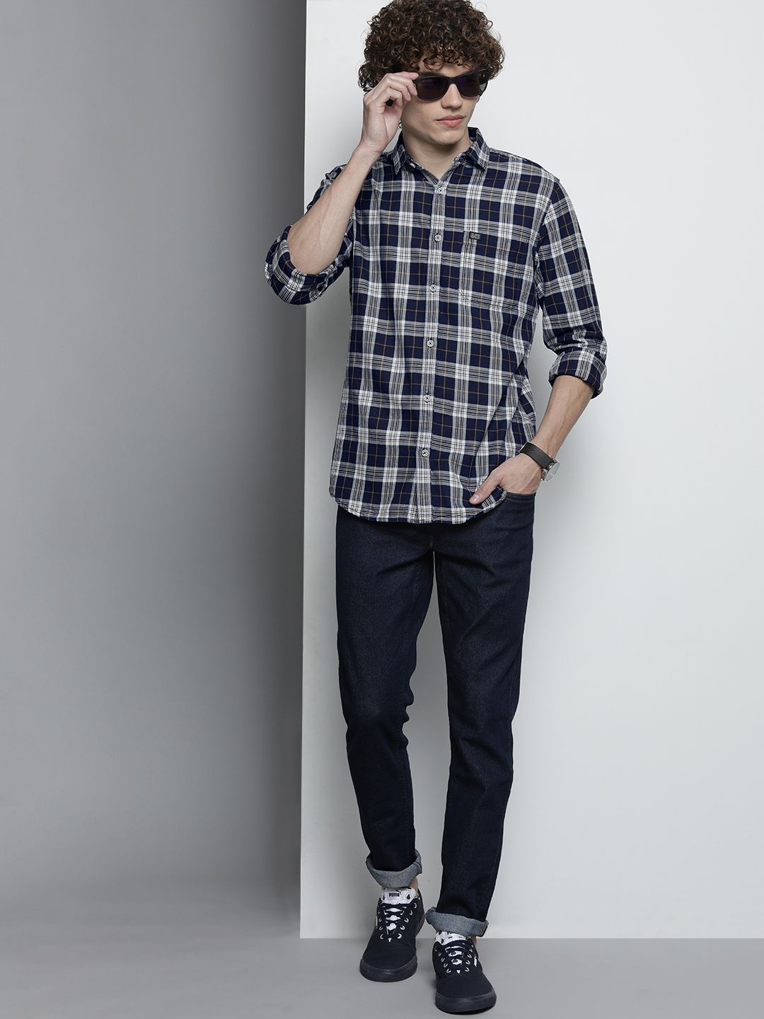 The Indian Garage Co Men Navy Blue & White Checked Casual Shirt
