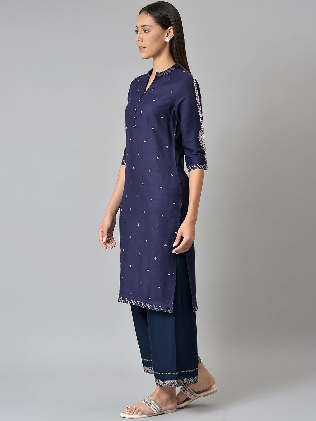 W Women Blue Thread Work Kurta