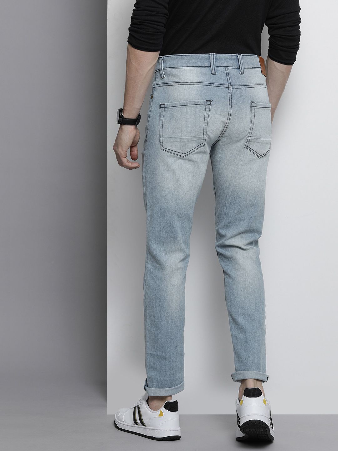 The Indian Garage Co Men Blue Slim Fit Light Fade Stretchable Jeans