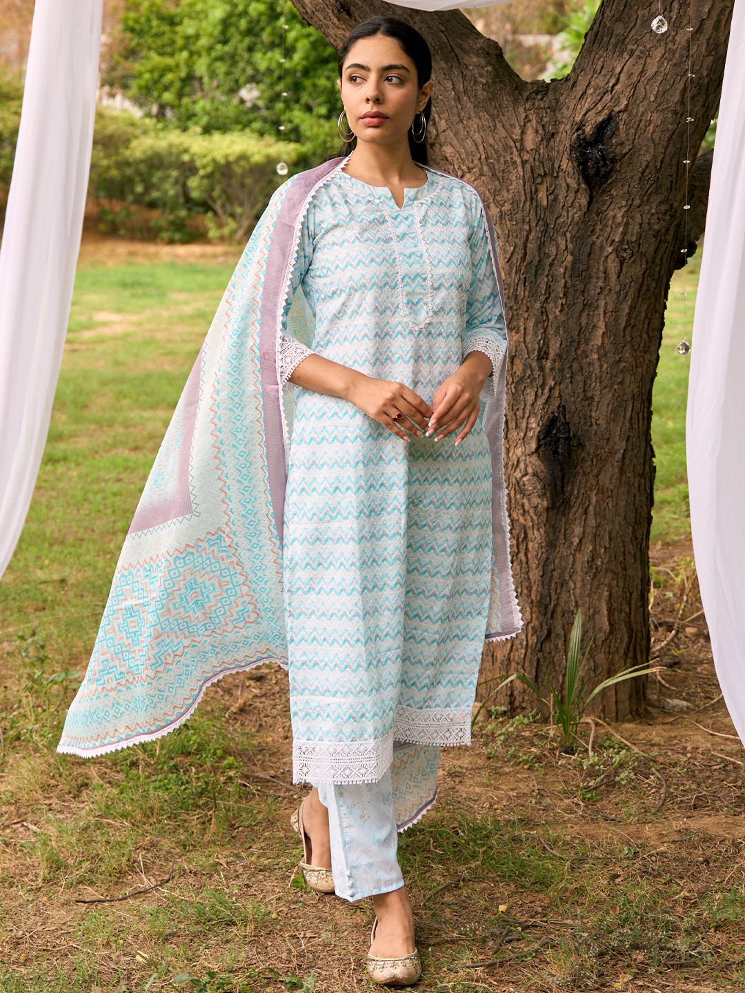 Libas Chevron Printed Regular Thread Work Kurta with Trouser & Dupatta
