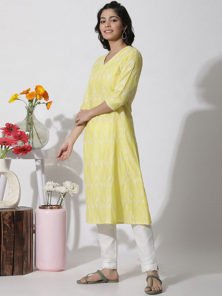 W Floral Embroidered V-Neck Thread Work Cotton A-Line Kurta