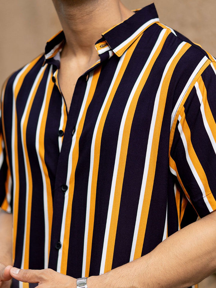 Powerlook Men Vertical Striped Spread Collar Casual Shirt