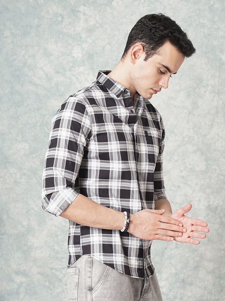 The Indian Garage Co Men Black & White Checked Cotton Casual Shirt