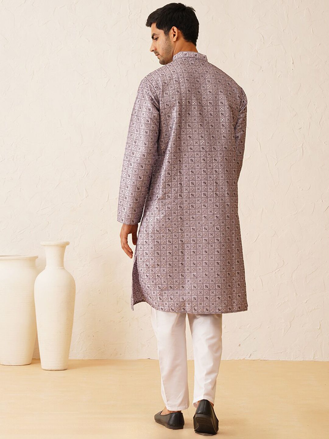 SOJANYA LUXE Geometric Embroidered Mandarin Collar Cotton Silk Straight Kurta
