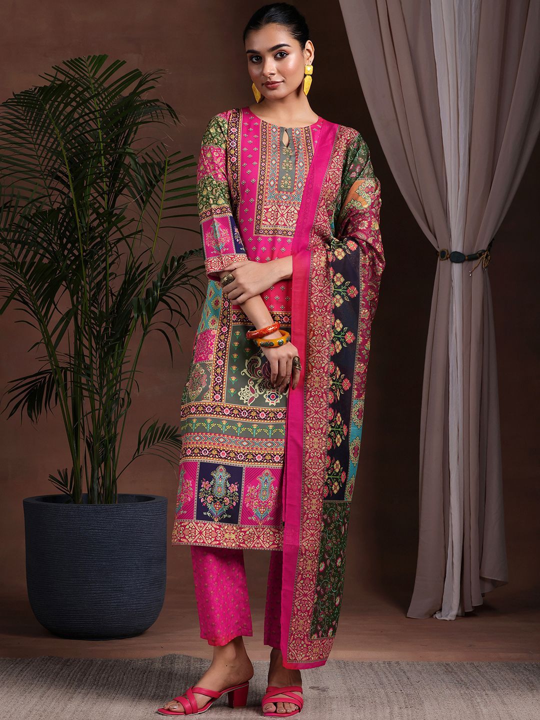 Libas Women Ethnic Motifs Printed Regular Kurta with Trousers & With Dupatta
