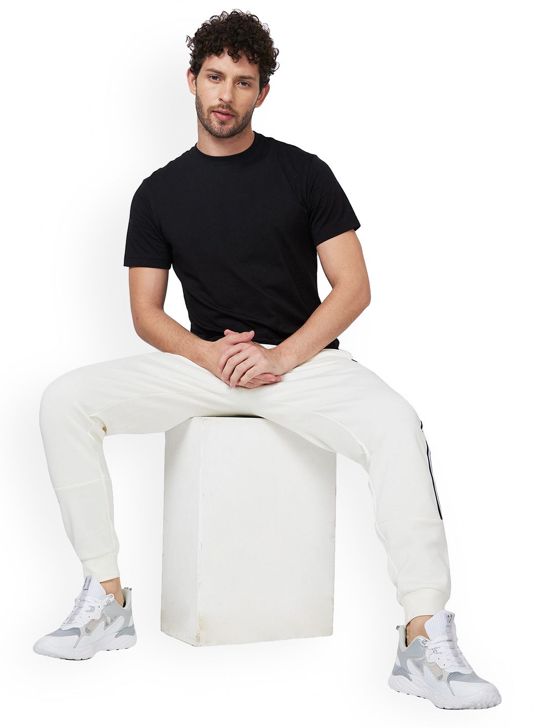SPYKAR Men Solid Ankle Length Mid-Rise Joggers