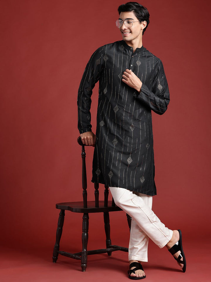 Anouk Embellished Mukaish Kurta
