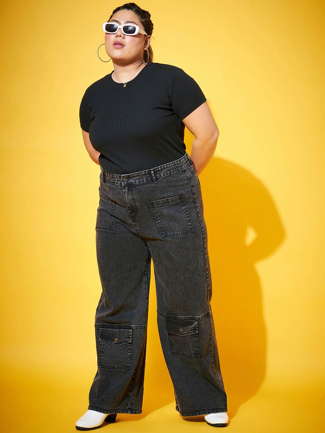 SASSAFRAS Curve Women Black Comfort Straight Fit High-Rise Clean Look Acid Wash Jeans