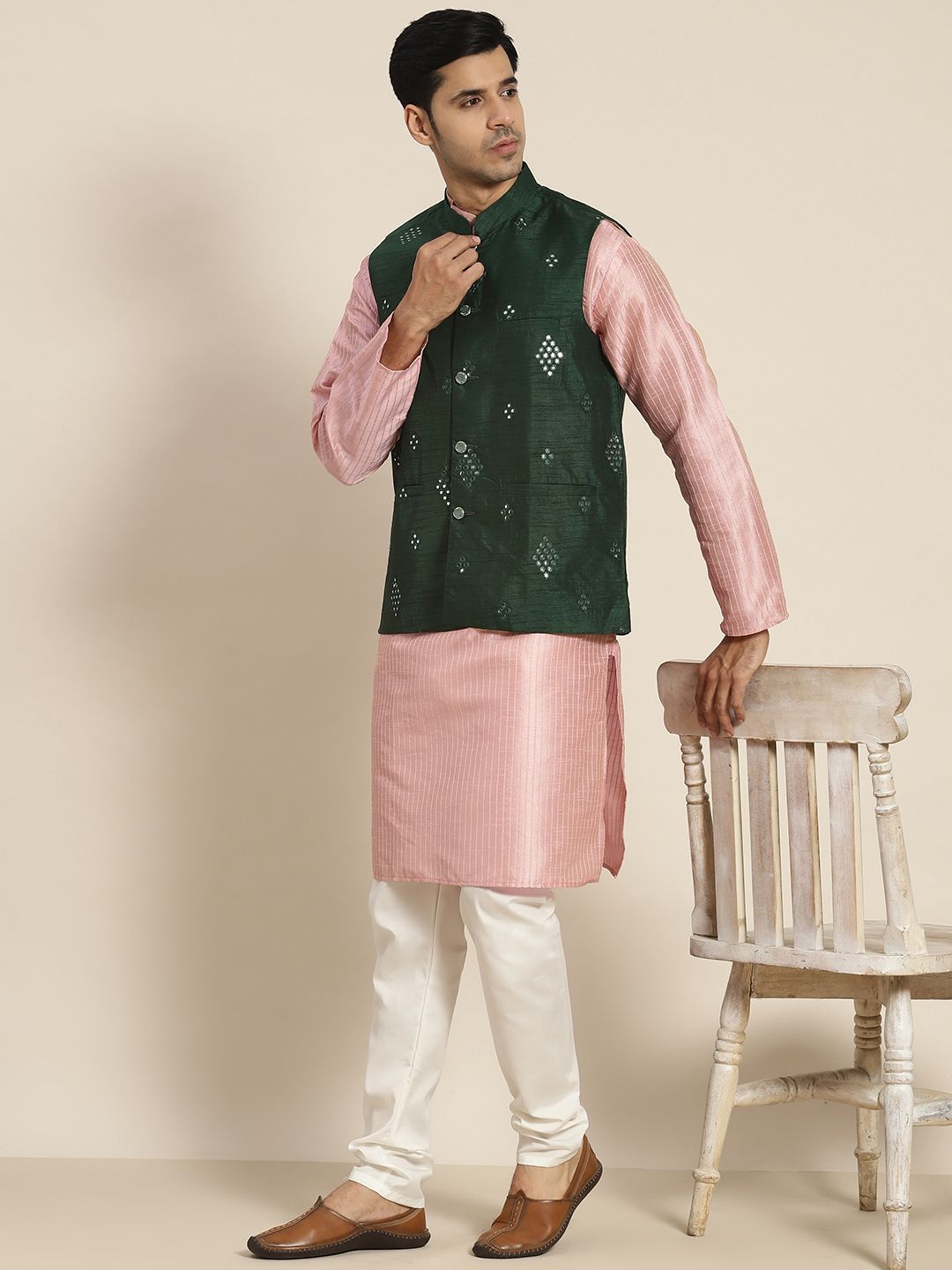 SOJANYA Men Woven Design Kurta with Churidar with Nehru Jacket