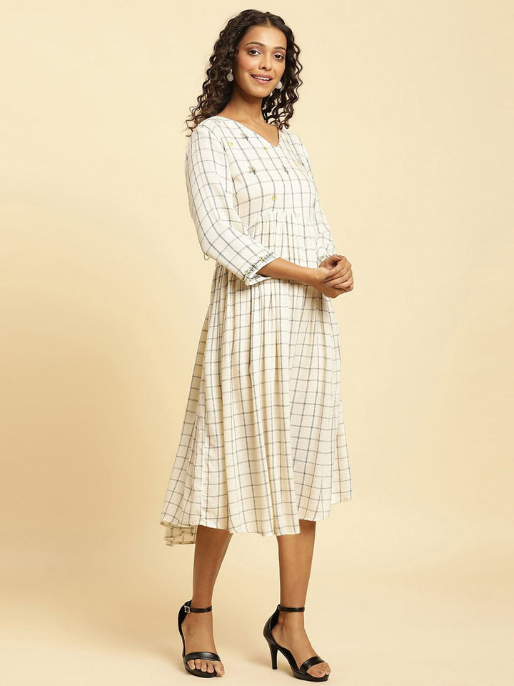 W Checked Round Neck A-Line Midi Dress