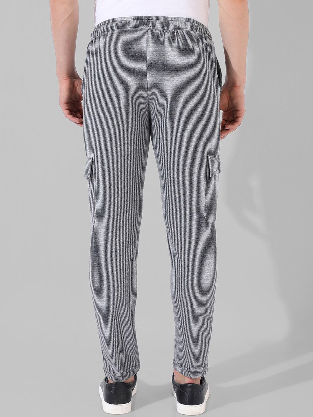 Campus Sutra Lelaki Berjalur Regular Fit Cotton Track Seluar