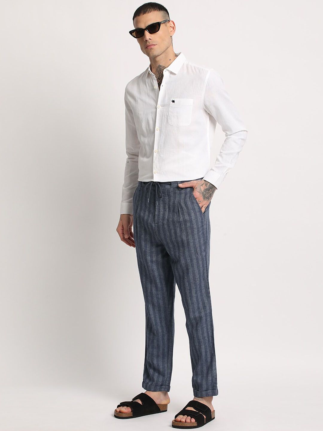 THE BEAR HOUSE Men Striped Tapered Fit Trousers