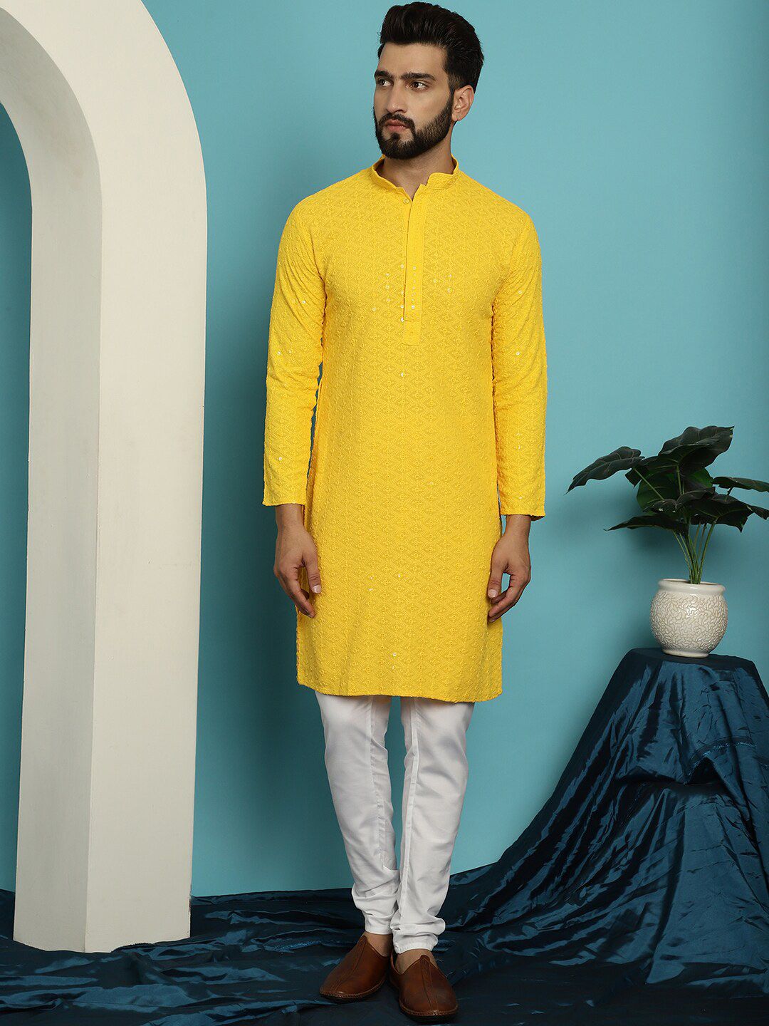 SOJANYA Motif Etnik Sulam Kolar Mandarin Labuci Kapas Tulen Kurta & Churidar