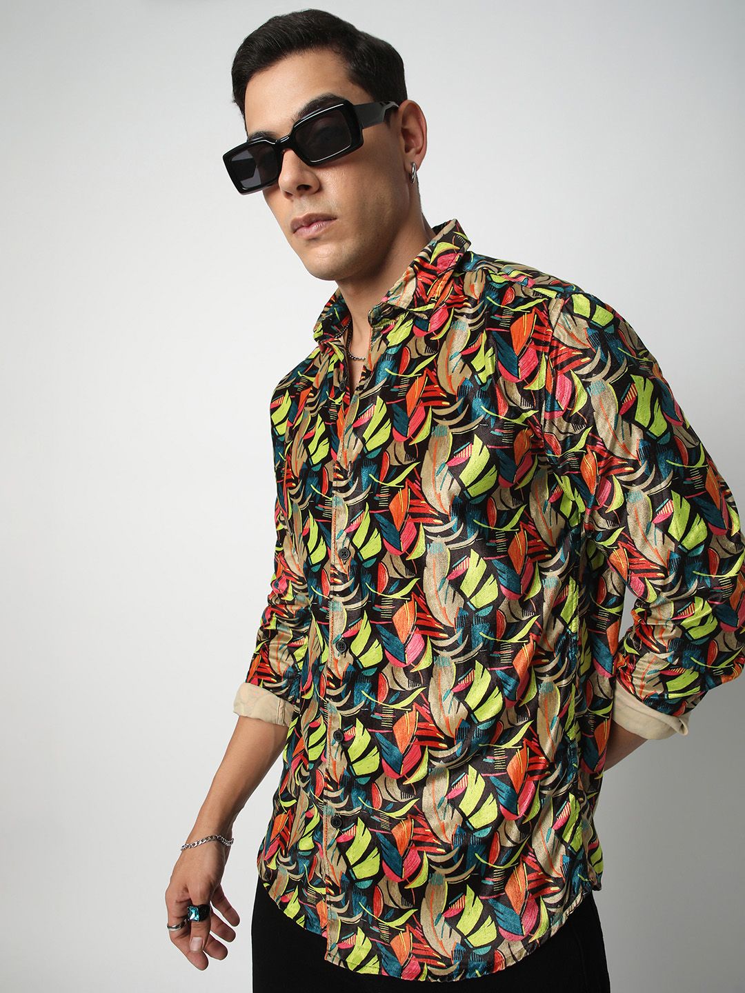 VASTRADO Men Classic Spread Collar Floral Printed Slim Fit Casual Shirt