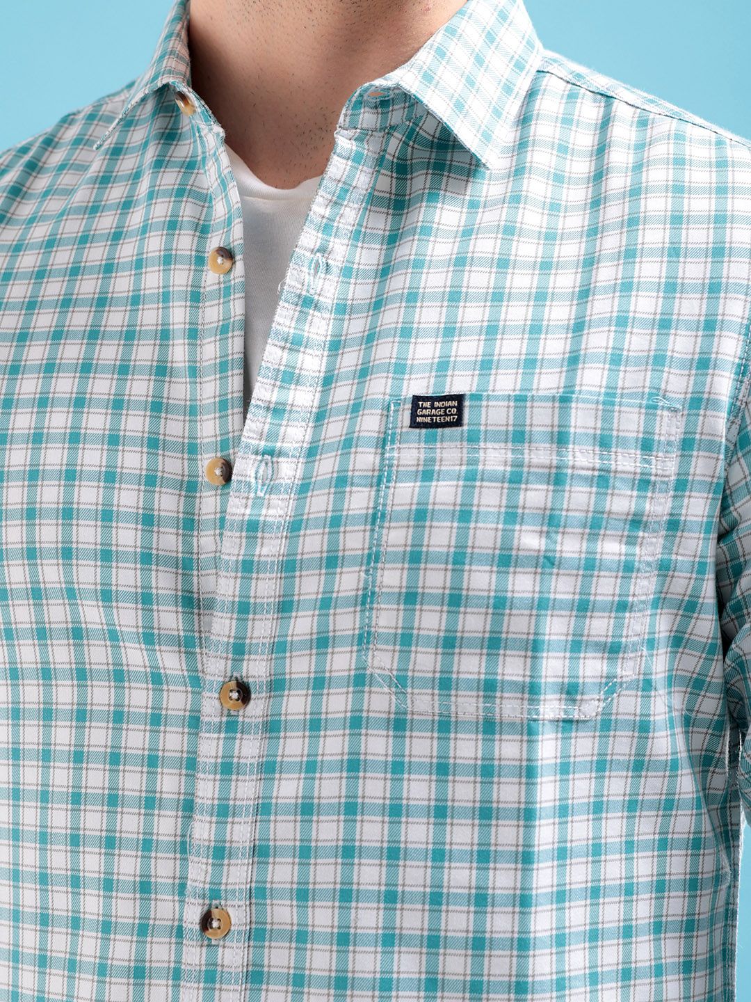 The Indian Garage Co Men White & Blue Slim Fit Checked Casual Shirt