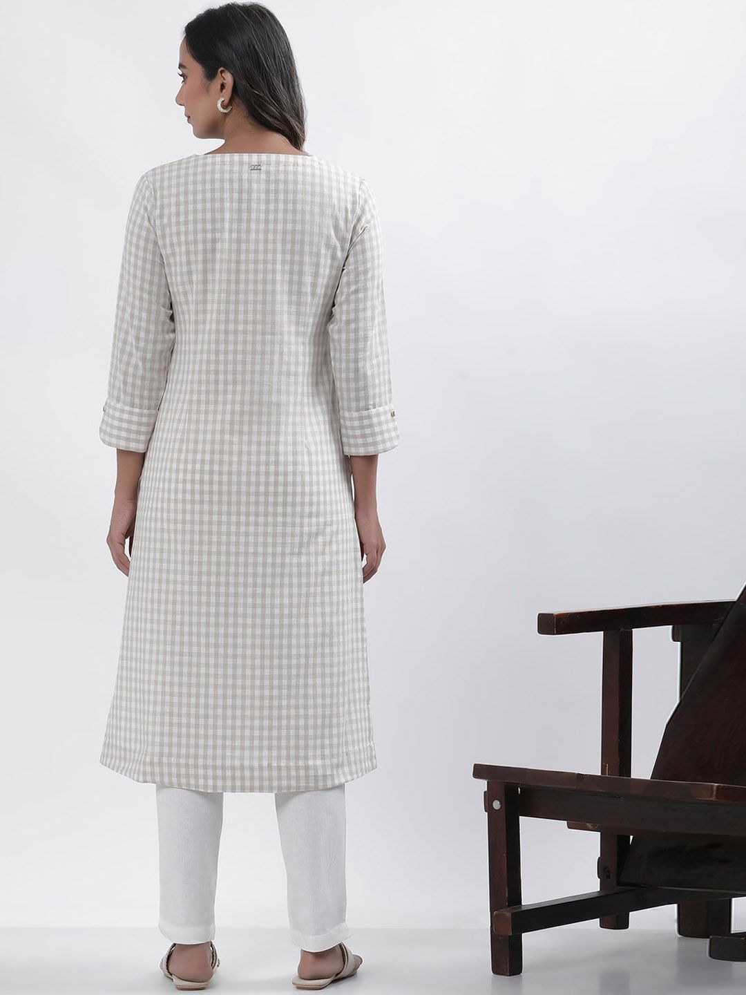 W Women Checked Thread Work A-Line Kurta