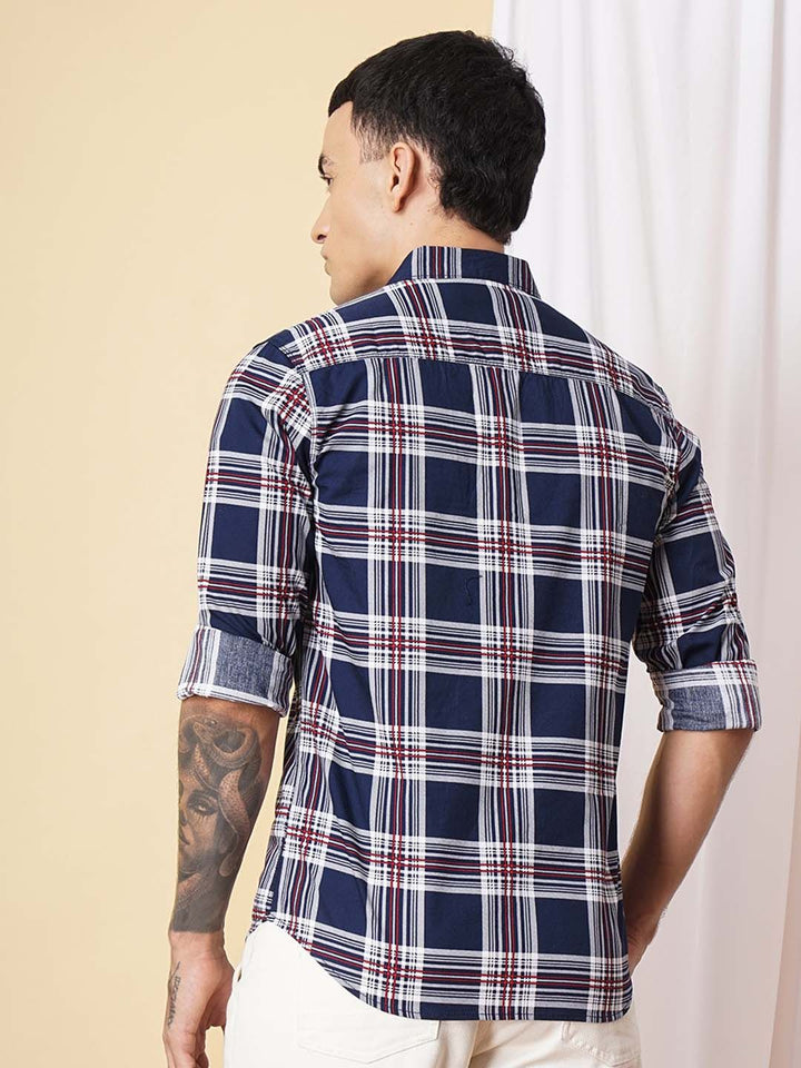 The Indian Garage Co Men Navy Blue & White Slim Fit Tartan Checks Checked Casual Shirt
