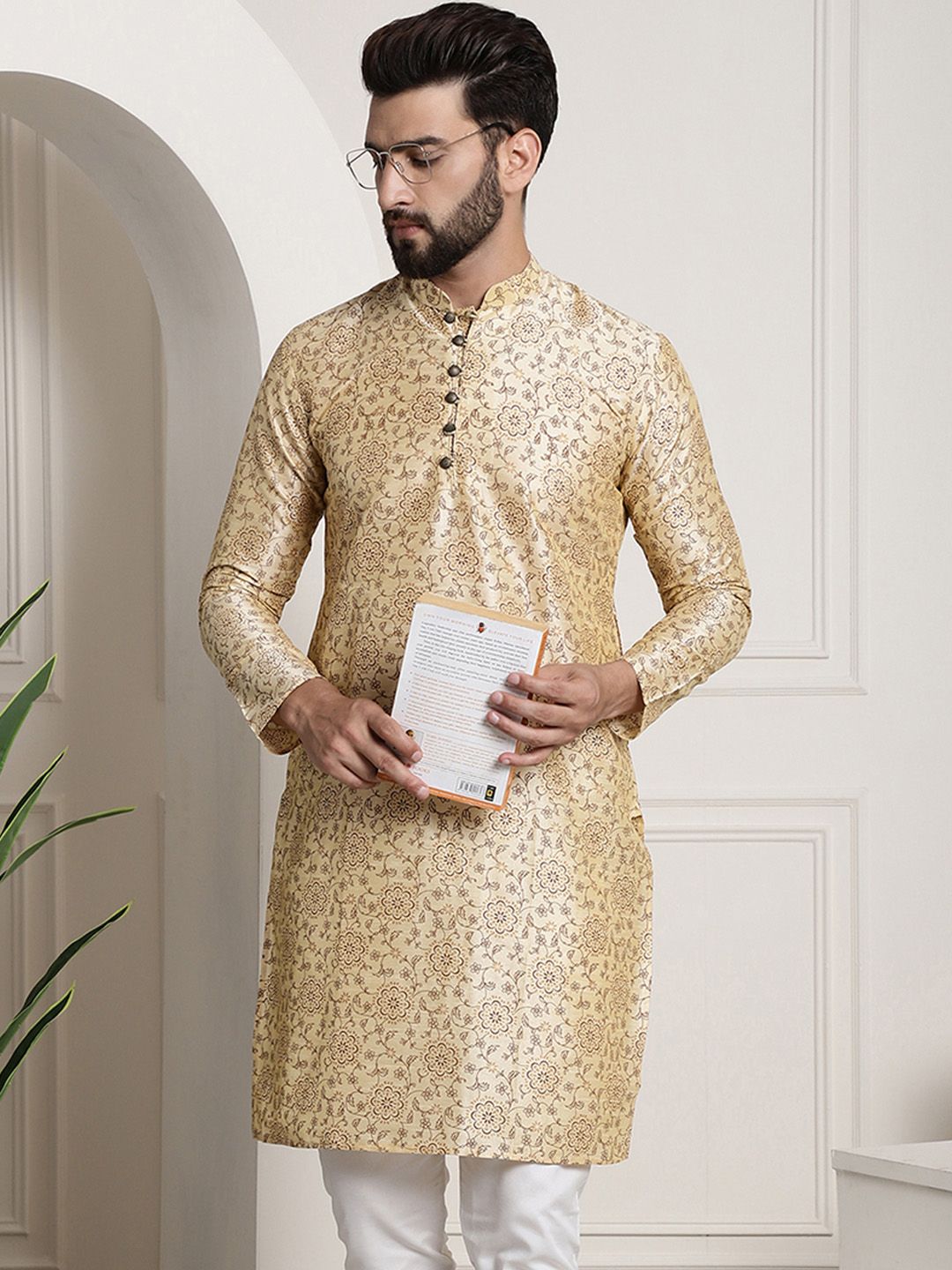 SOJANYA Floral Printed Mandarin Collar Long Sleeves Straight Kurta