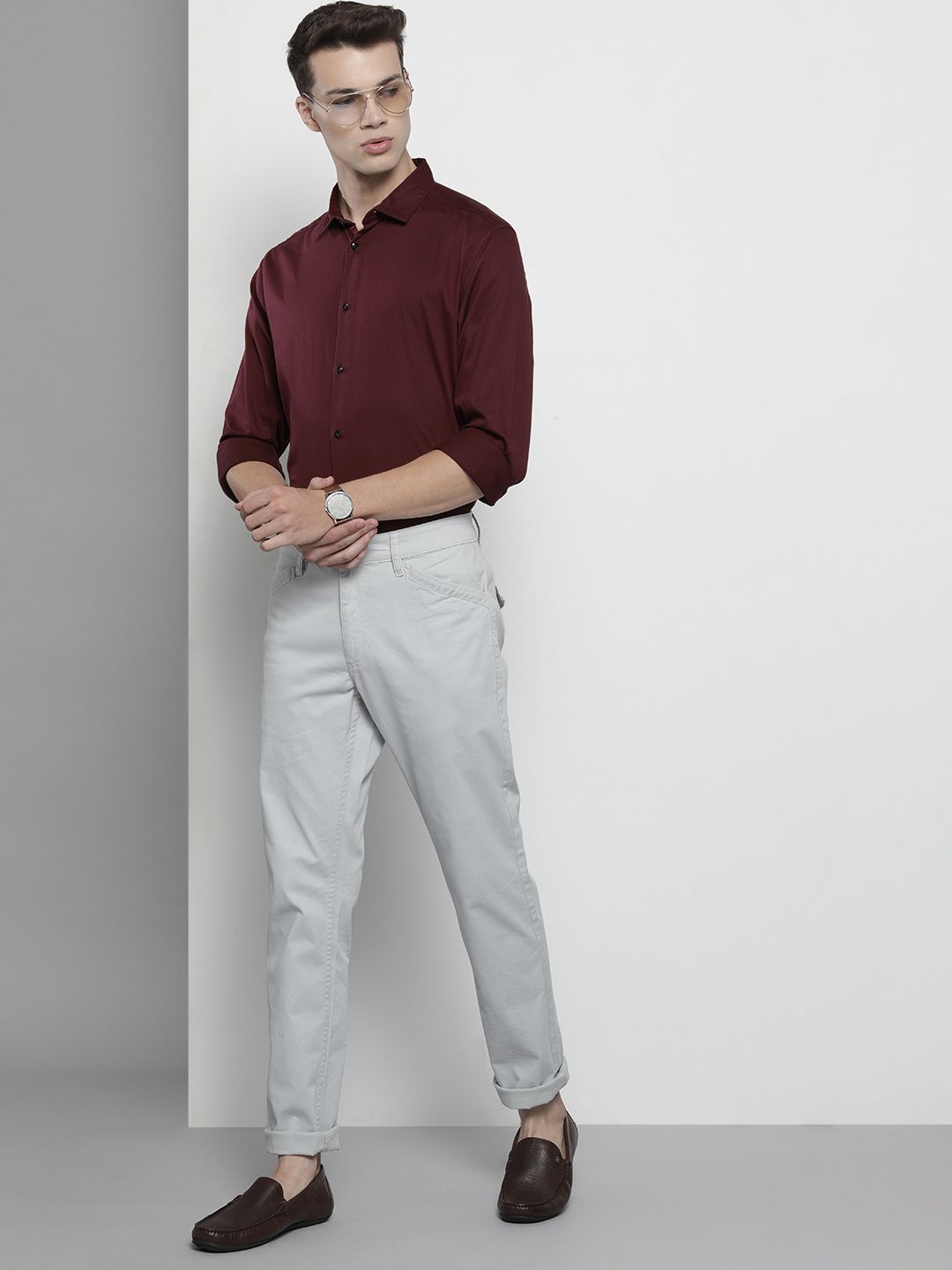 The Indian Garage Co Men Burgundy Solid Comfort Casual Shirt