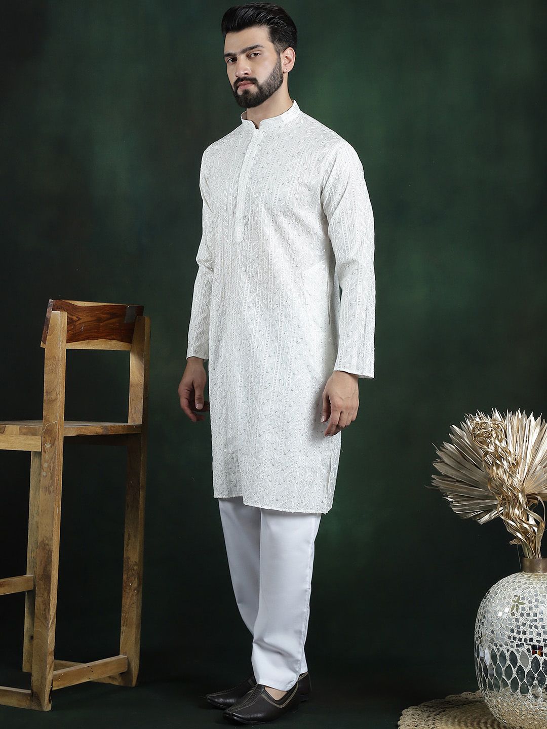 SOJANYA LUXE Floral Embroidered Regular Thread Work Kurta with Pyjamas