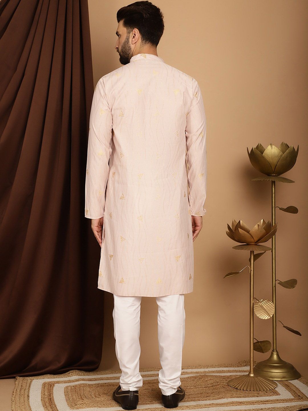 SOJANYA Printed Kurta with Churidar