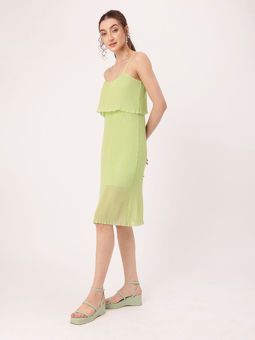 DressBerry Cute Feminine Accordion Pleated Sheath Dress