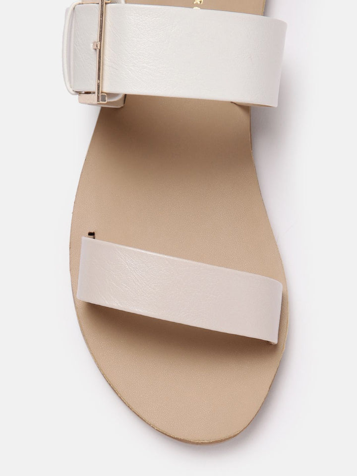 Lino Perros Women Open Toe Flats with Buckle Detail
