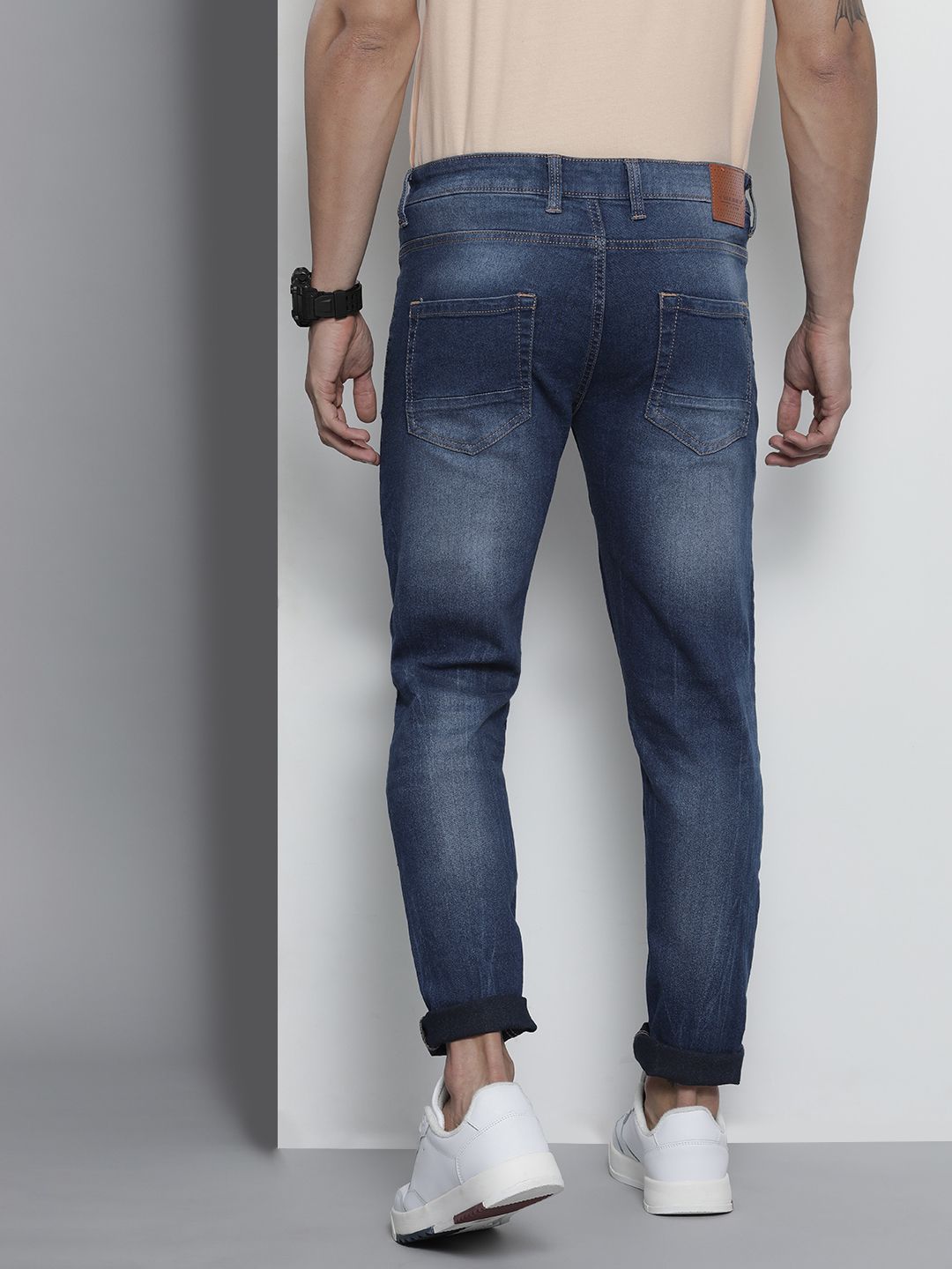 The Indian Garage Co Men Blue Slim Fit Light Fade Stretchable Jeans